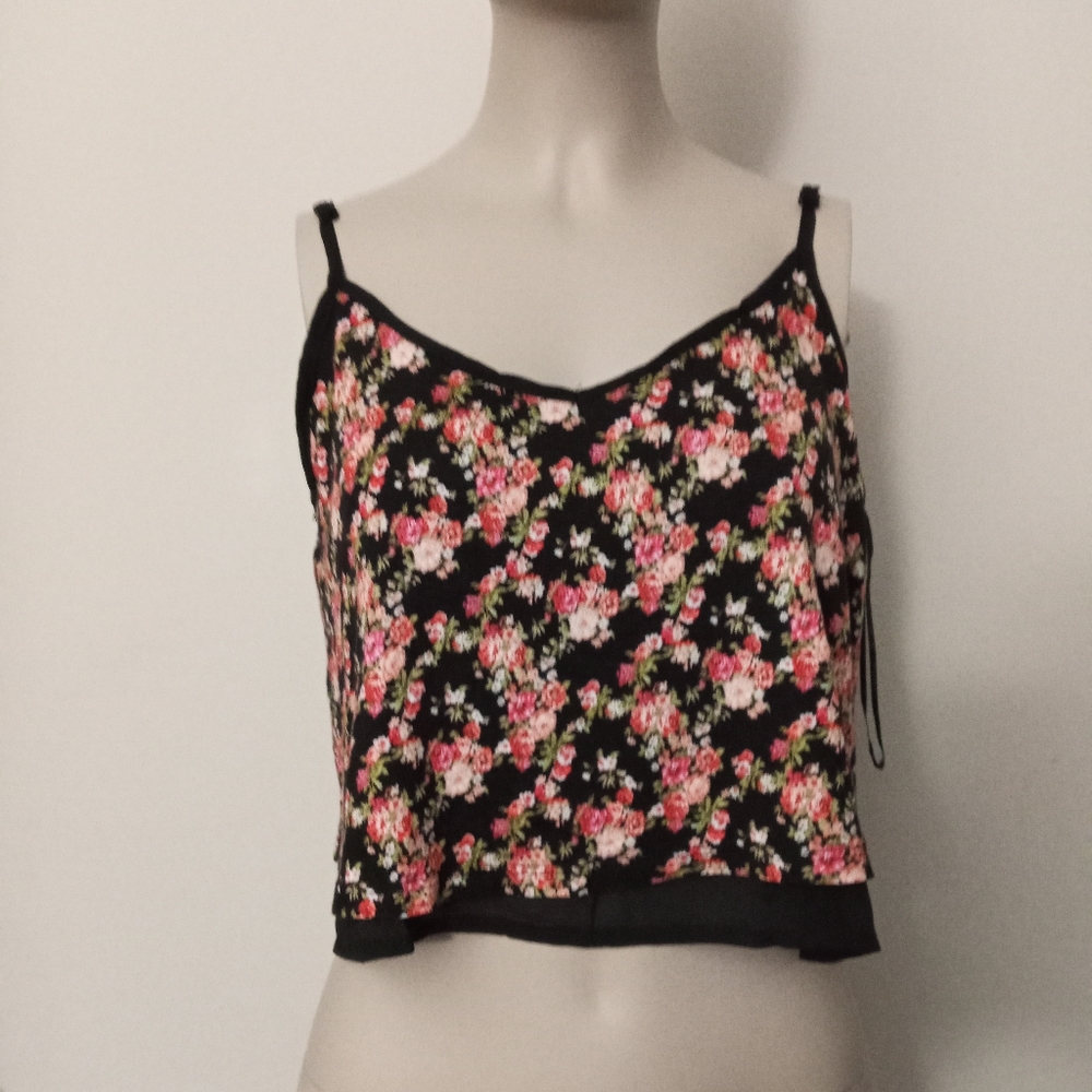 AMBIANCE Black floral print crop top flowy size small